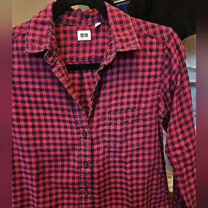 Uniqlo Red & Black Plaid Checkered Button Down Top 100% Cotton Women's Size XS
